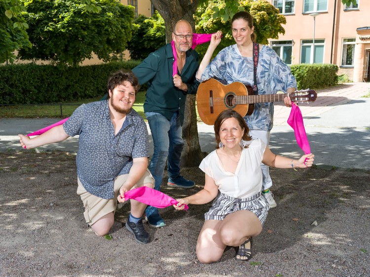 L&auml;rare i musiklek och rytmik vid Uppsala kulturskola.